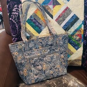 LNWOT Vera Bradley Small Vera Tote In Rainforest Toile Performance Twill